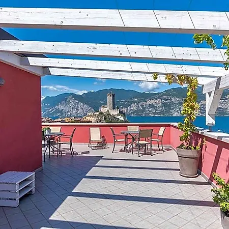 La Pergola 3*